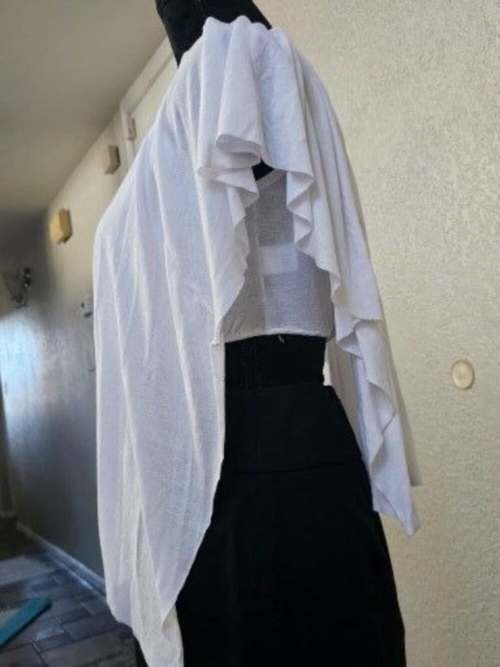 White Boho-Style Flutter Sleeve Top With Elastic Neckline & Asymmetrical Hem For - Picture 4 of 9